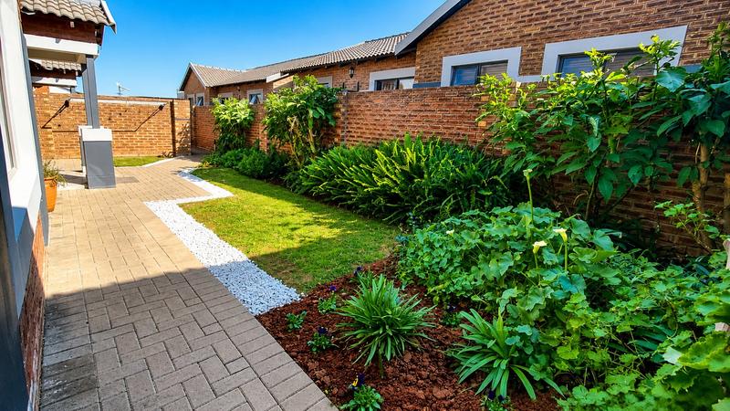 2 Bedroom Property for Sale in Heuwelsig Free State